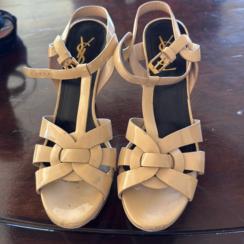 YSL Classic Tribute heel. Lower heel nude patent leather